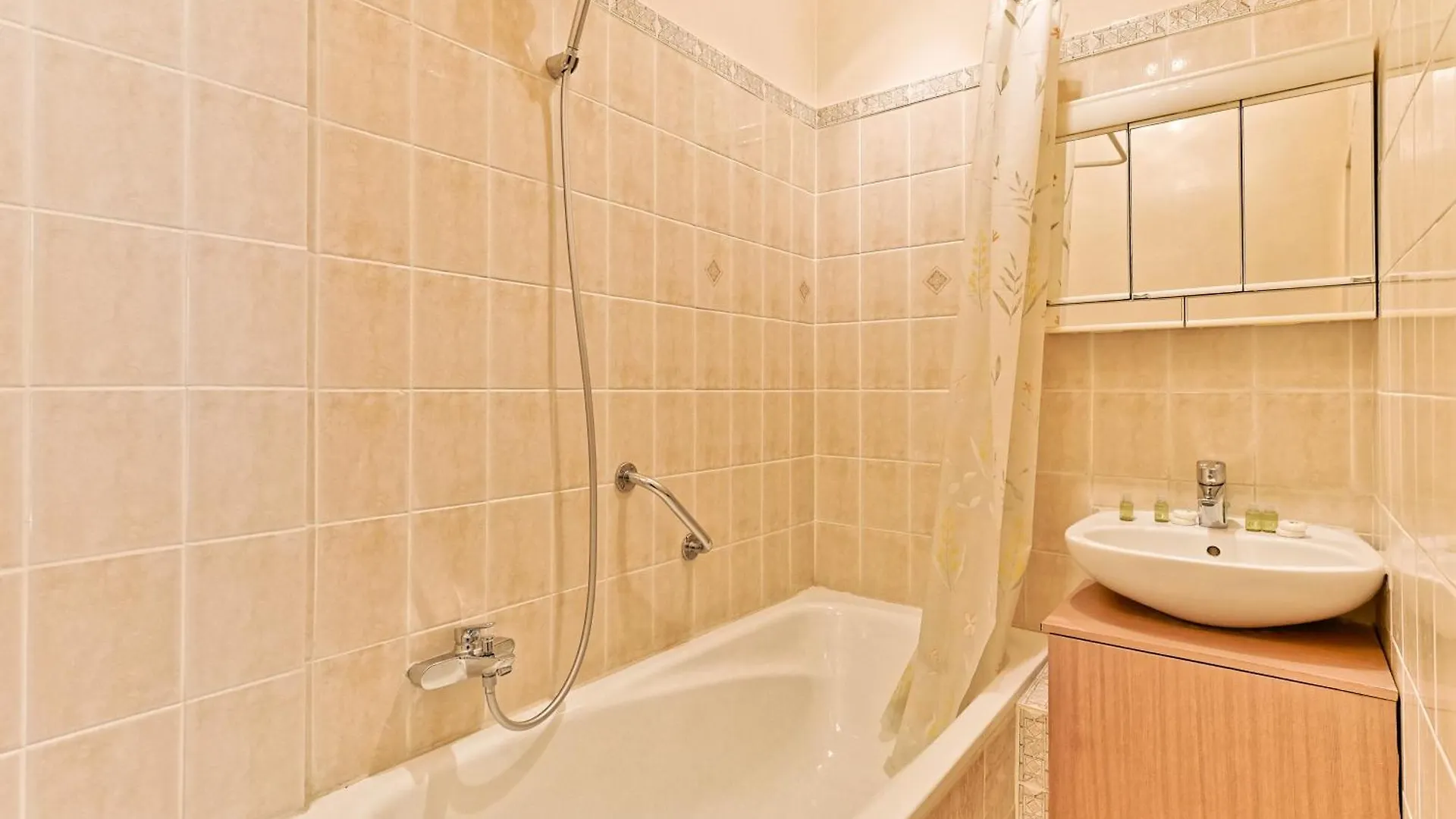 Appartement #Vaugirard Mairie Du 15Eme Paris 0*,