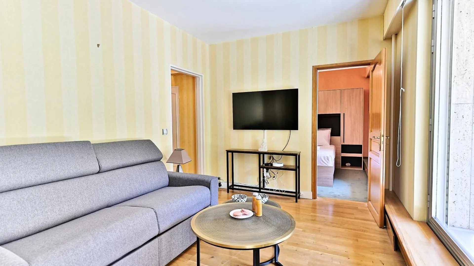 Appartement #Vaugirard Mairie Du 15Eme Paris Apartment